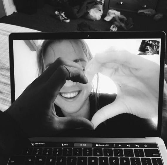 5 Ways to Make Your Long-Distance Relationship Thrive